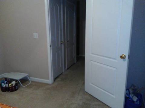 roommates in 1, Charlotte Private bedroom in 2BHK apt - cirtru.com