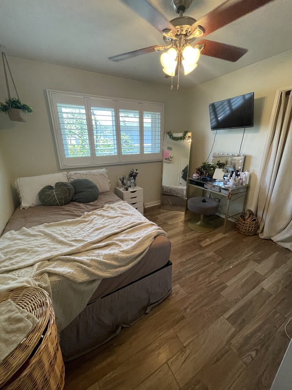 Private Room in 3Bed.2Bath