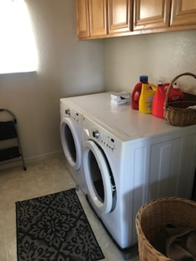 roommates in Windsor Room1Bed.1Bath - cirtru.com