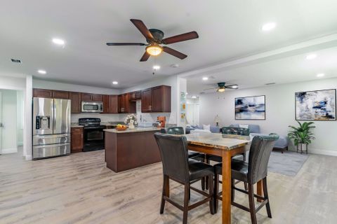 roommates in Undisclosed, Tampa, FL 33604 Tampa House with Workspace. Beautiful & newly-renovated (id. 3556) - cirtru.com