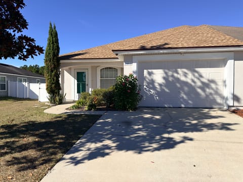 roommates in Jacksonville Private Room in 3Bed.2Bath - cirtru.com