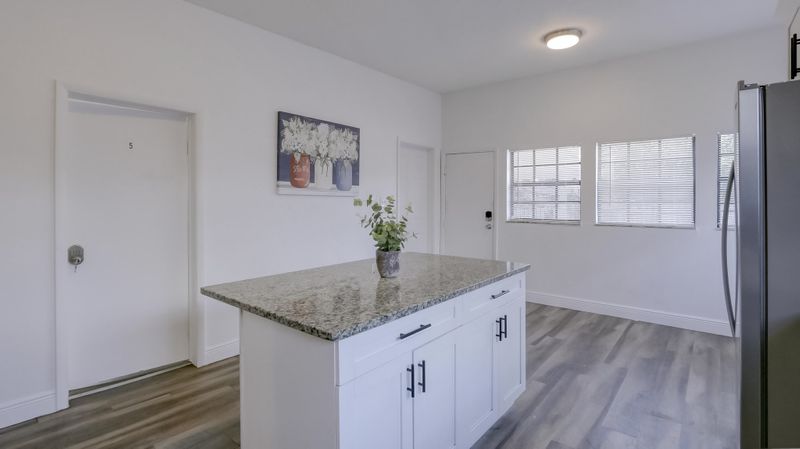 WEST TAMPA Homey & spacious Tampa House with Backyard (id. 3847)