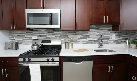 roommates in Silver Spring Private Room in 2Bed.2Bath - cirtru.com