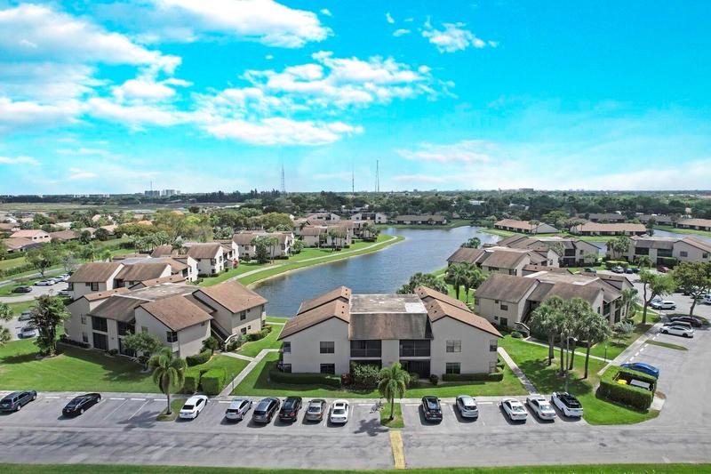 roommates in Boca Raton Private spacious room - cirtru.com