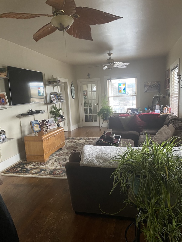 Private Room in 3Bed.1Bath