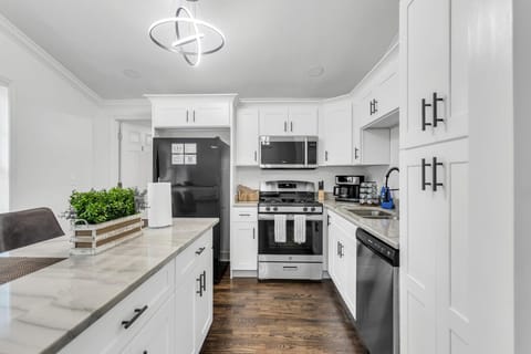 roommates in Undisclosed, East Point, GA 30344 Live in East Point (id. 44717) - cirtru.com