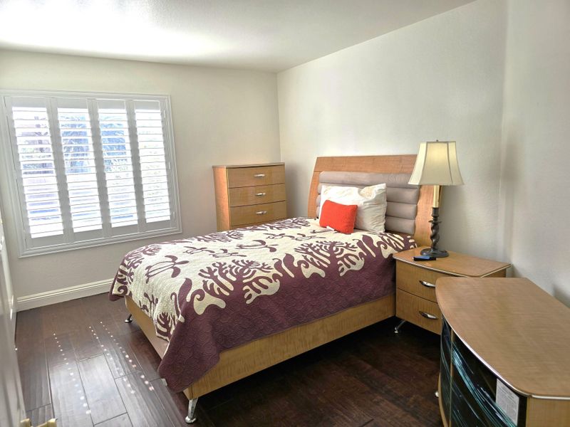 roommates in Undisclosed, Las Vegas, NV 89128 Live in Desert Shores (id. 25399) - cirtru.com