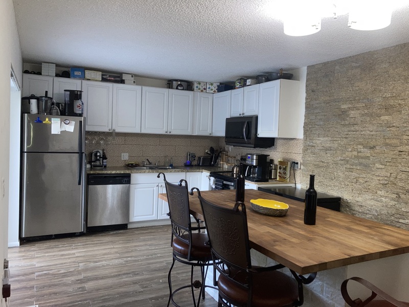 roommates in Delray Beach Private Room in 1Bed.2Bath - cirtru.com