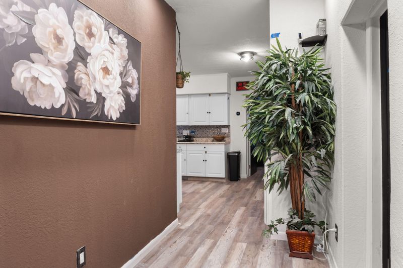 roommates in Undisclosed, Orlando, FL 32805 Fully Renovated Orlando Home | Smart TVs • Fast Wi-Fi • All Utilities Included • Hassle-Free Move-In (id. 23815) - cirtru.com