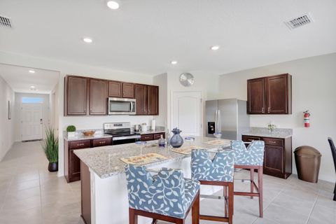 BRAND NEW CONSTRUCTION in a brand new Subdivision. This amazing house waiting for you! (id. 4842)