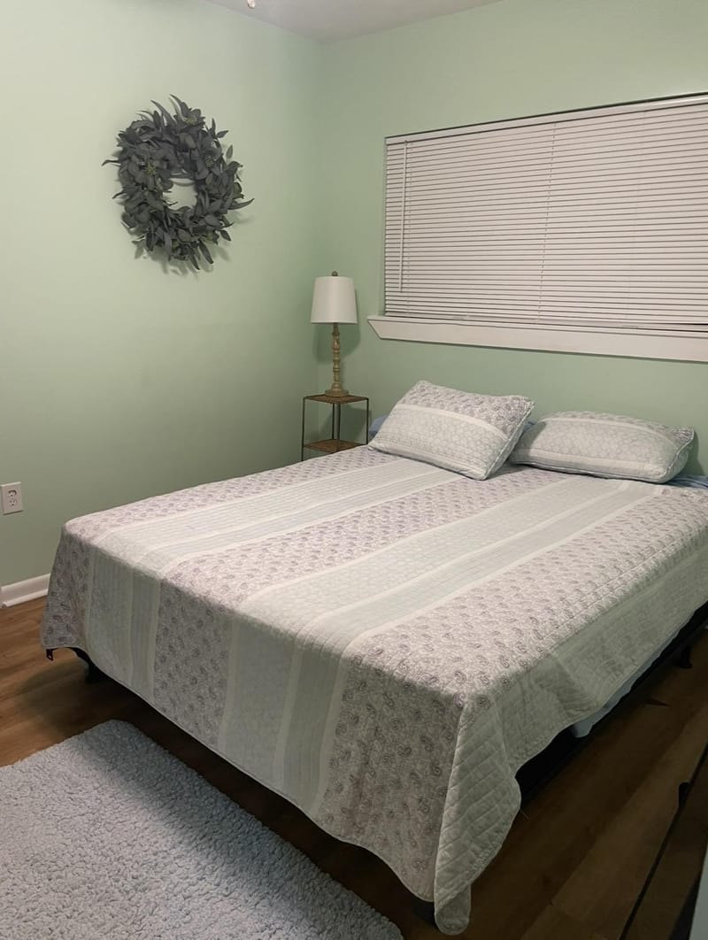 Live in Blountstown (id. 42864)