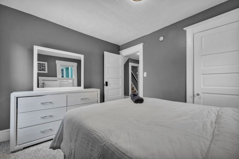 roommates in Cleveland Private Room in 6Bed.1.5Bath - cirtru.com