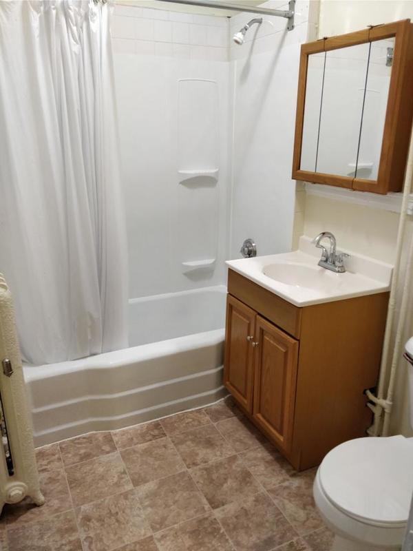 Private Room in 3Bed.1Bath