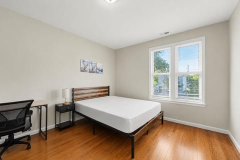 roommates in Undisclosed, Hazel Park, MI 48030 Hazel Park  Cozy Rooms  Great Location WiFi & Utilities Included (id. 41859) - cirtru.com