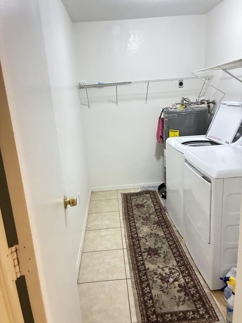 roommates in Undisclosed, Port Charlotte, FL 33954 Port Charlotte Home (id. 42044) - cirtru.com