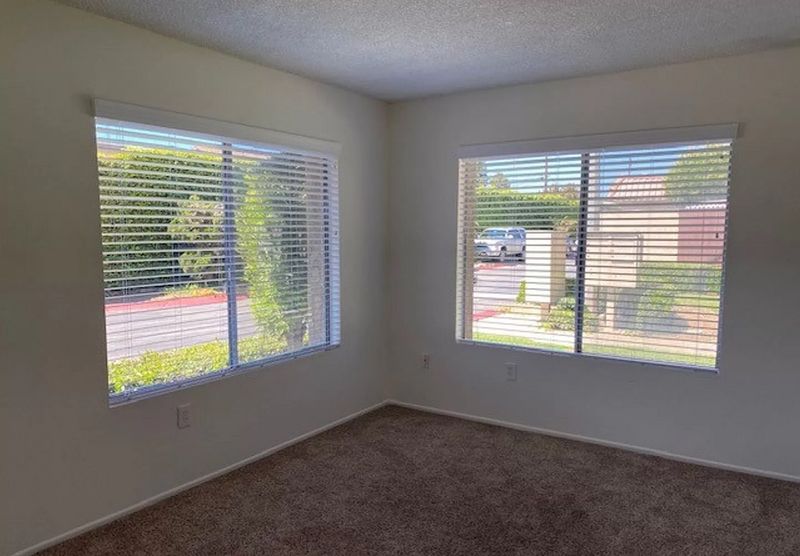 roommates in Huntington Beach Shared Room in 2Bed.2Bath - cirtru.com