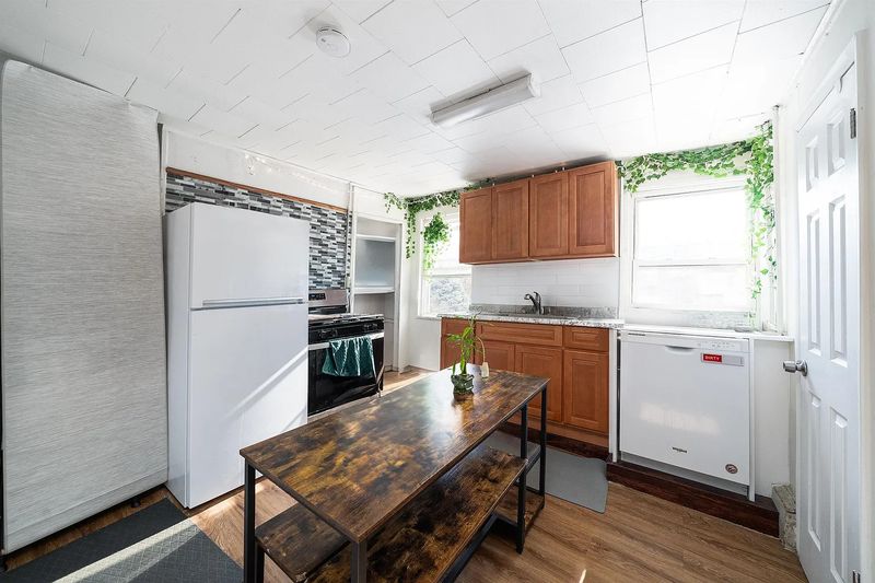 Shared Room in 2Bed.1Bath