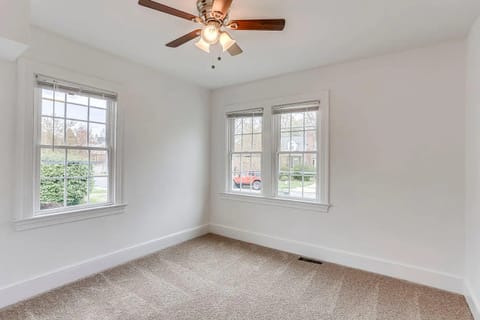 Shared Room in 2Bed.1Bath