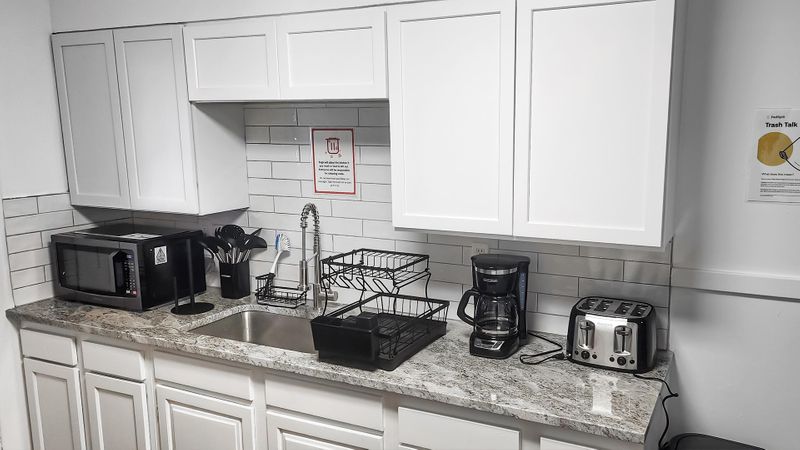 roommates in Undisclosed, Cleveland, OH 44111 Clean & Secure West Park Home | Private Furnished Rooms | Fast Move-In (id. 20381) - cirtru.com