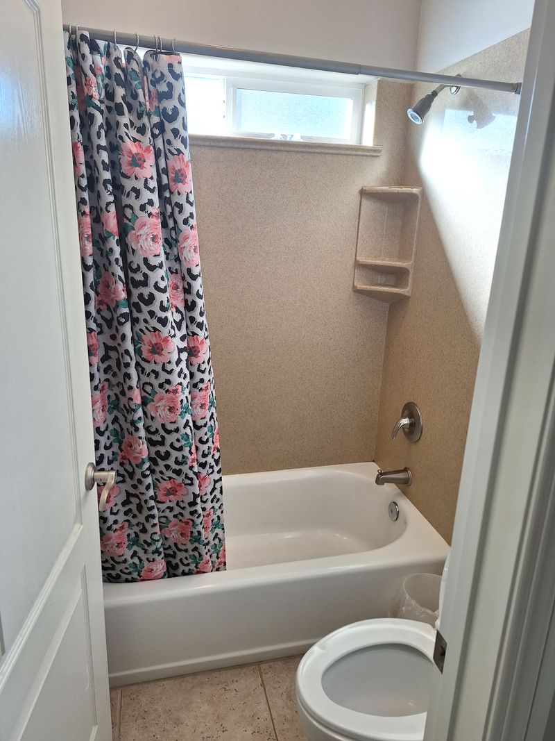 roommates in Manteca Private Room in 1Bed.1Bath - cirtru.com