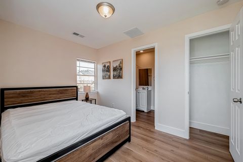 The Cozy Cabin - Rare opportunity to live in this amazing house! Don't Miss Out! (id. 11621)