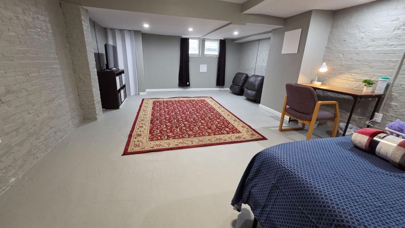 roommates in Undisclosed, Baltimore, MD 21213 Modern South Clifton Park Retreat  | Spacious Living & Tall Ceilings  | Private Backyard Oasis  | Central HVAC Comfort  | Beautifully Renovated (id. 13645) - cirtru.com