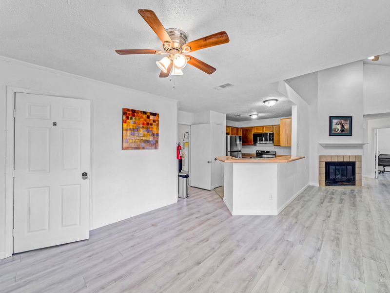 roommates in Undisclosed, Dallas, TX 75227 Newly-renovated & cozy Dallas House with Backyard (id. 8127) - cirtru.com