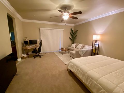 Private Room in 1Bed.1Bath