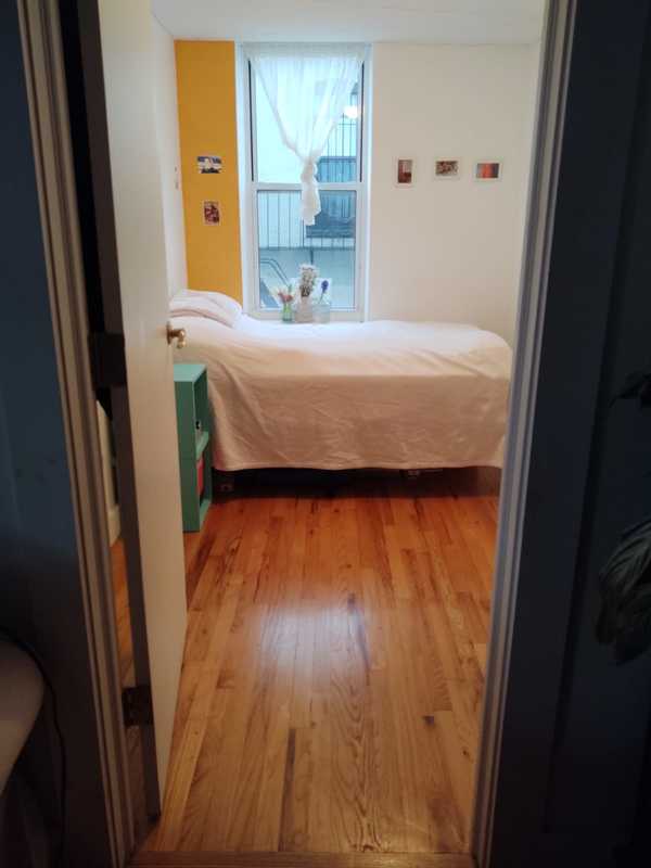 Room in 3Bed in Prime location