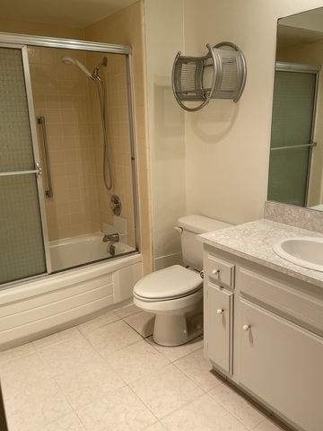 roommates in Oceanside Private Room in 2Bed.2Bath - cirtru.com
