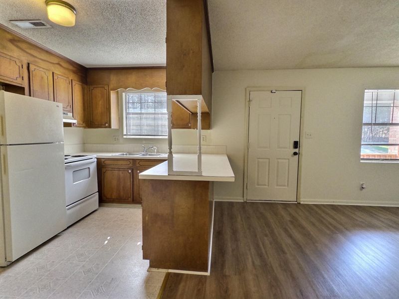 roommates in Undisclosed, Winston-Salem, NC 27107 Spacious Two Bedroom Apartment Near Highway (id. 33813) - cirtru.com