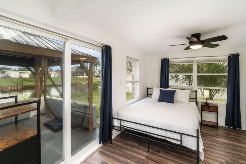 roommates in Undisclosed, Port Charlotte, FL 33952 Charming renovated Port Charlotte home with spacious rooms, modern updates, and peaceful water views (id. 16913) - cirtru.com