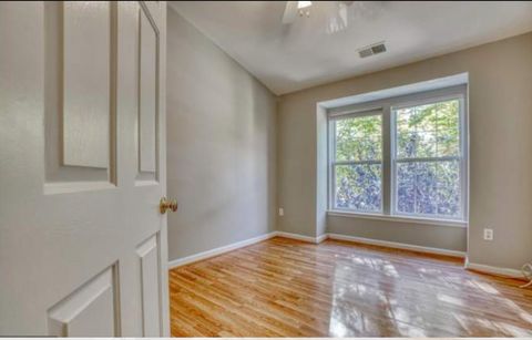 Private Room in 1Bed.1Bath