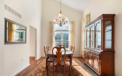 roommates in Egg Harbor Township Private Room in 5Bed.3Bath - cirtru.com