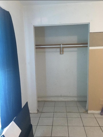 Private Room in 3Bed.1Bath
