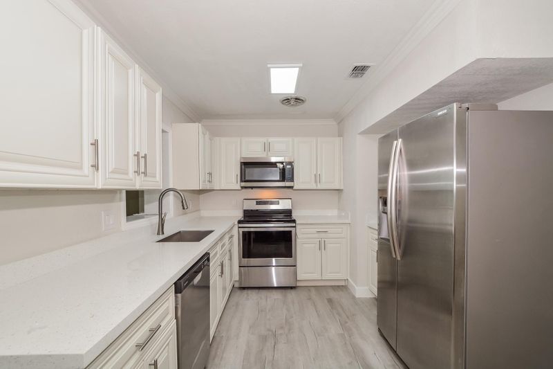 roommates in Undisclosed, Orlando, FL 32808 High End Affordable Housing (id. 16788) - cirtru.com