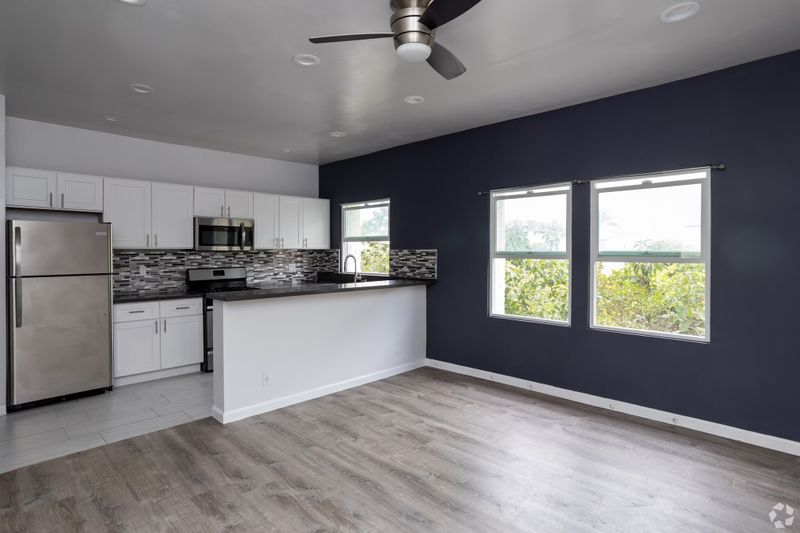 roommates in Los Angeles Entire Place 1Bed.1Bath - cirtru.com