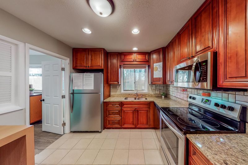 Best Rated | Long-Term Stay (12+ months) | Walking Distance From Bus Stop | Clean & Well Maintained | Fast Host Response Time (id. 1156)