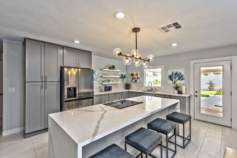 Entire Place 4Bed.3Bath