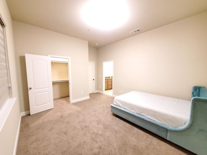 roommates in Manteca Private Room in 4Bed.3.5Bath - cirtru.com