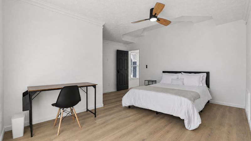 Newly Renovated  Comfortable Furnished Home with Two Fridges, Washer/Dryer Sets, Workspaces & Private Bath Options (id. 18708)