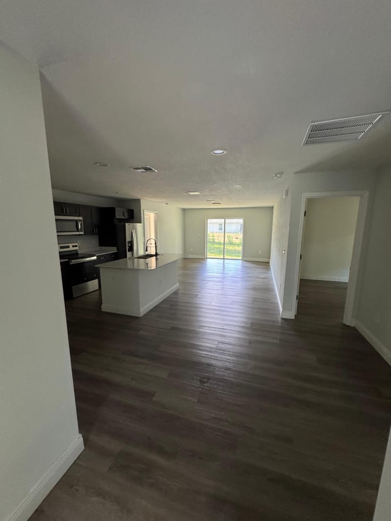 roommates in Undisclosed, Belleview, FL 34420 Live in Belleview (id. 35027) - cirtru.com