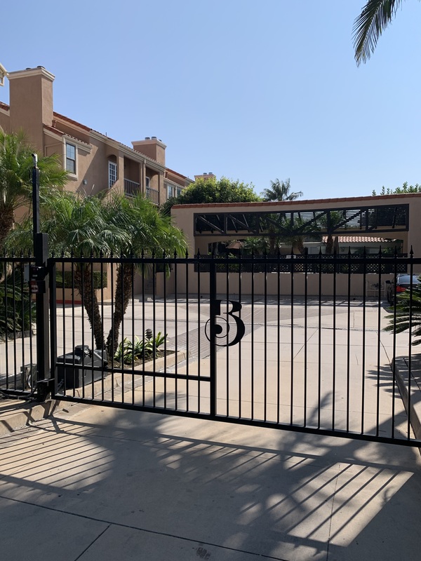 roommates in Newport Beach Private Room in 2Bed.2Bath - cirtru.com