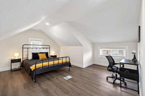 Affordable & Comfortable Walnut Hills Home | Bus Stop 1 Minute Away | Easy Work Commute (id. 30634)