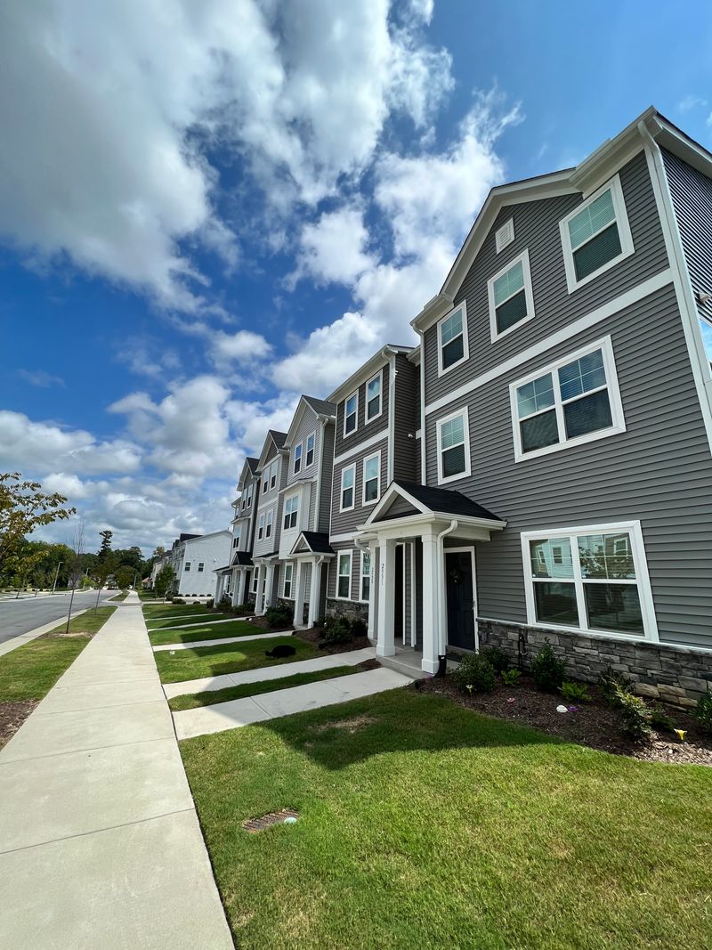 roommates in Raleigh Room3Bed.3.5Bath - cirtru.com