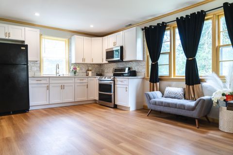 Cozy and Quiet Duplex in Upper Marlboro (id. 25103)