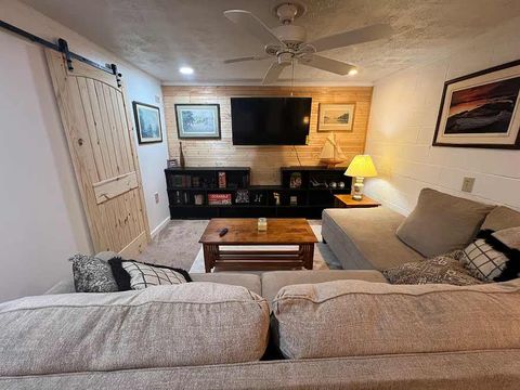 Entire Place 2Bed.1Bath