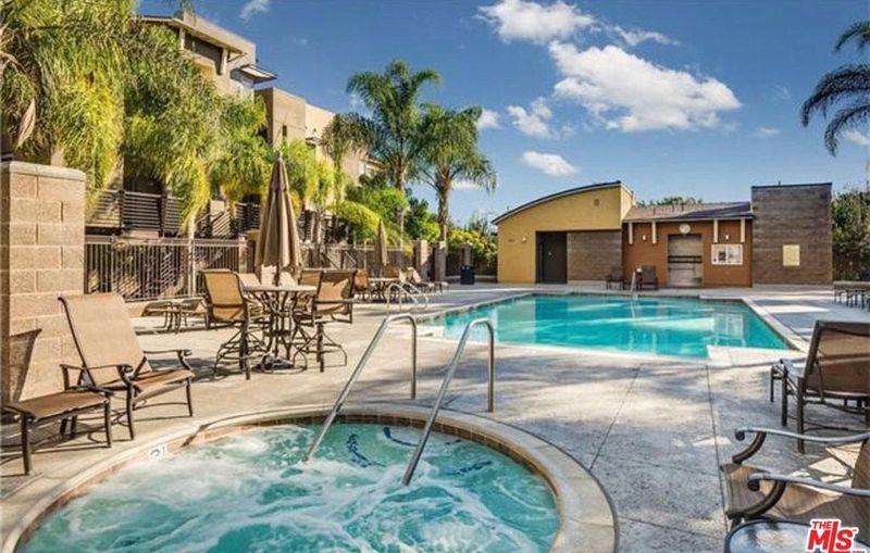 roommates in Hawthorne Private Room in 2Bed.2Bath - cirtru.com
