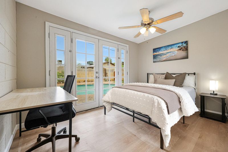 roommates in Undisclosed, Phoenix, AZ 85033 SUPERHOST HUGE POOL Home in Phoenix with 2x a Month Cleaning, Workspace, FREE Laundry - Near Stores, Walmart, and Highways (id. 7172) - cirtru.com