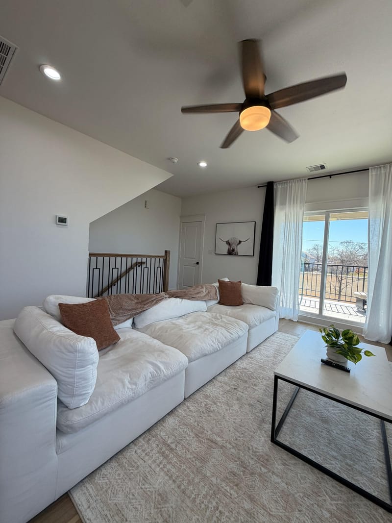 roommates in Undisclosed, Houston, TX 77022 Bayou Breeze | Your Soft Landing in Houston (id. 35730) - cirtru.com